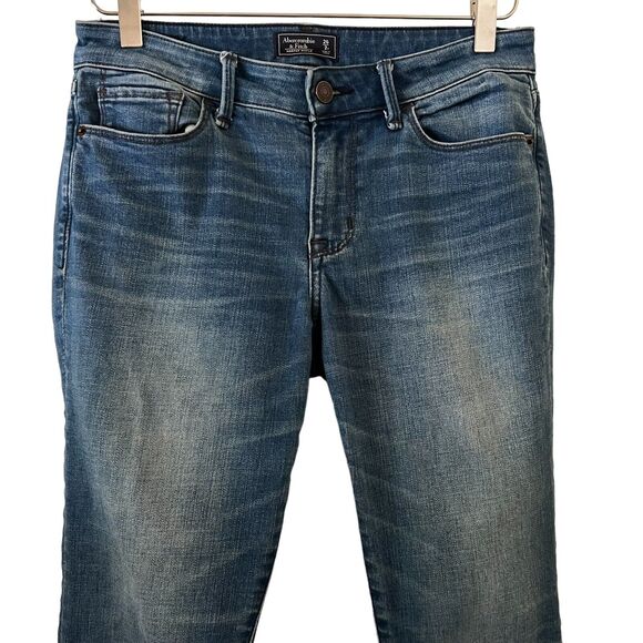 Abercrombie & Fitch Harper Ankle Mid-Rise Frayed Hem Medium Wash Jeans - SZ 26/2 - Picture 2 of 7